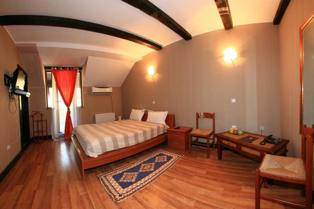 Castelul Lupilor Chimindia Room photo
